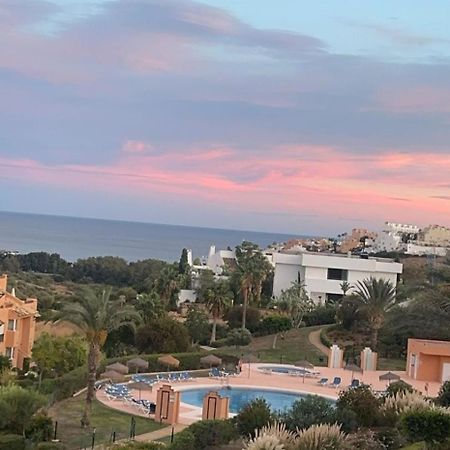 2 Bedroom Penthouse With A Private 360 Rooftop Terrace With Sea And Mountain Views Bahia de Casares Zewnętrze zdjęcie