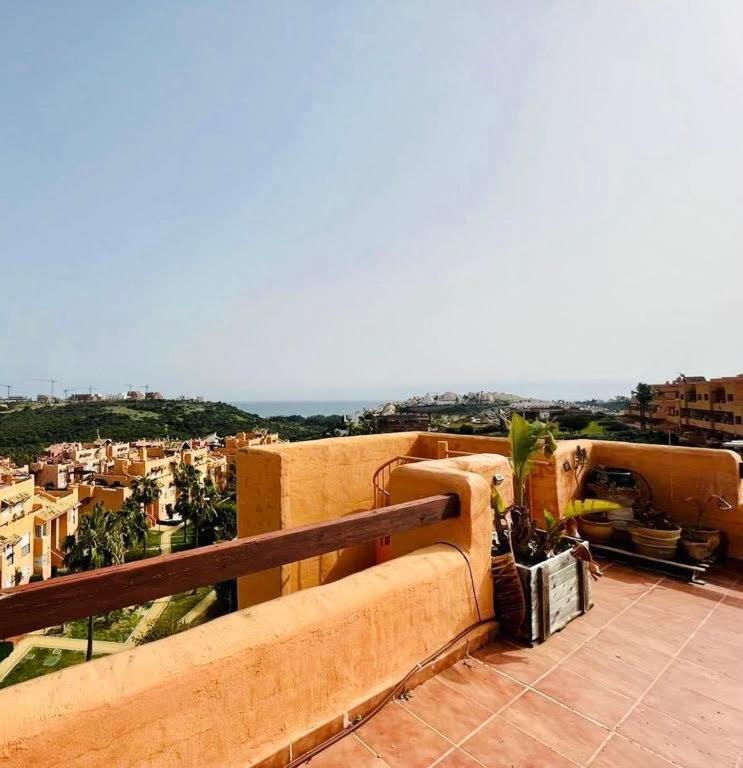 2 Bedroom Penthouse With A Private 360 Rooftop Terrace With Sea And Mountain Views Bahia de Casares Zewnętrze zdjęcie